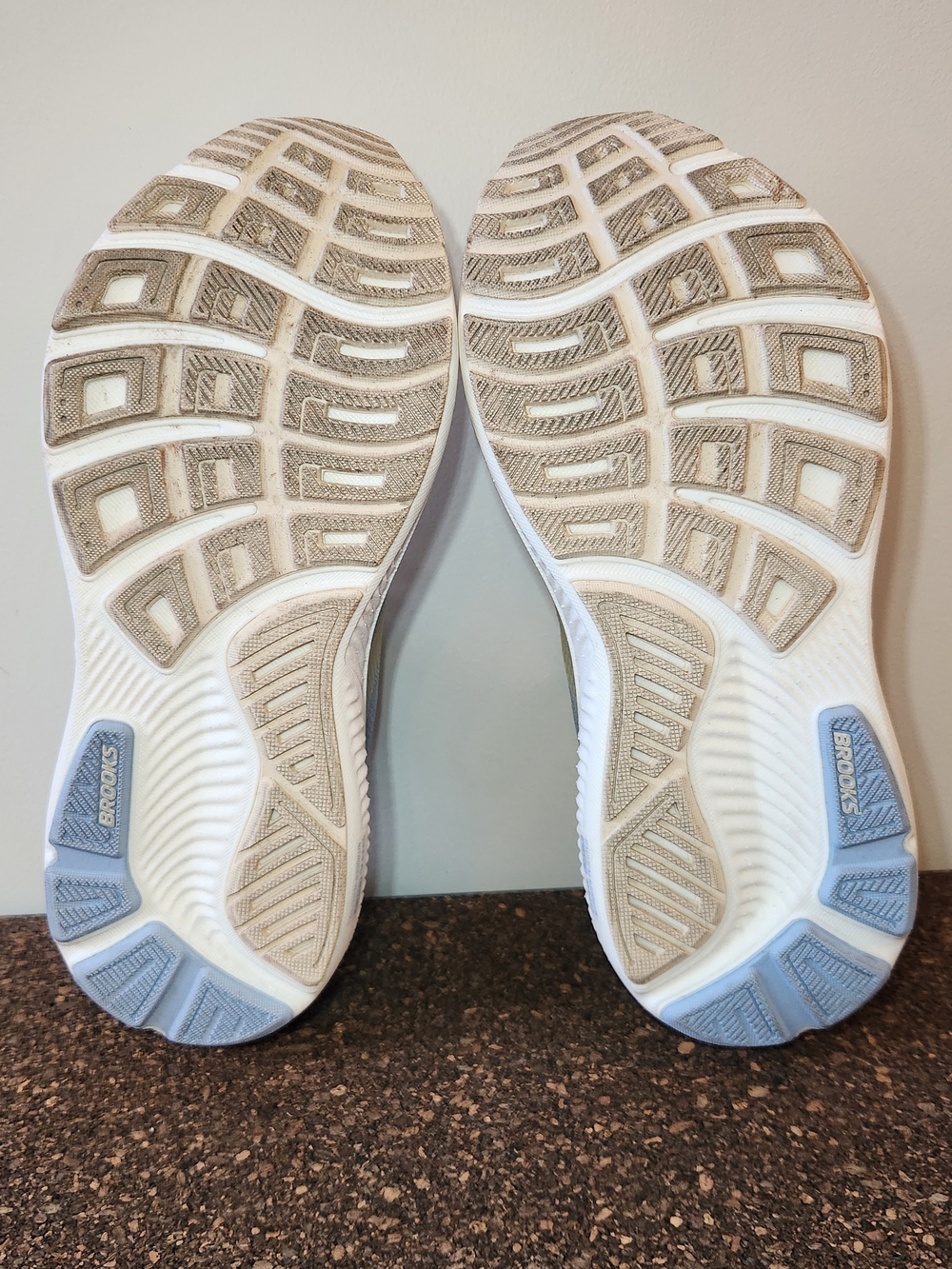 Brooks Ghost 17 Running Shoes Womens Size 8.5 - Picture 6 of 9